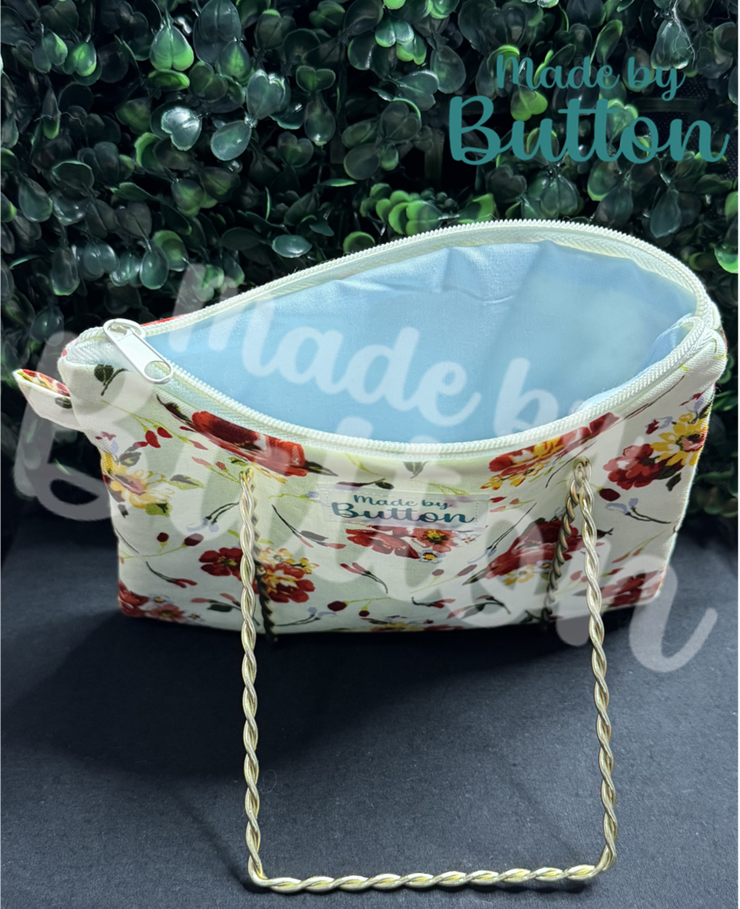 "Cozy Bouquet" Zipper Pouch (Variant B)
