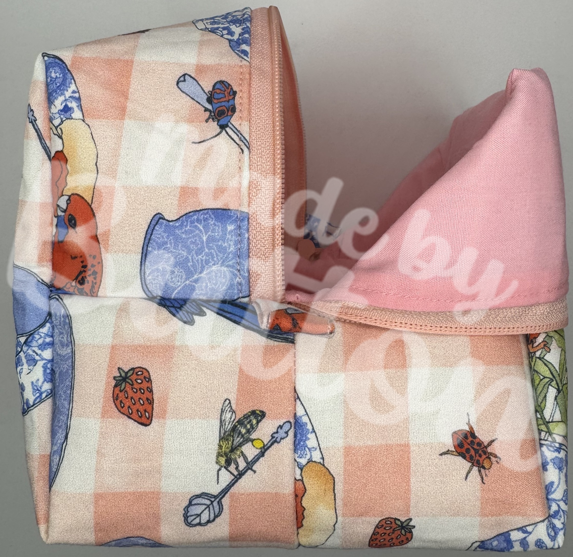 "Birdy Picnic" Boxy Pouch