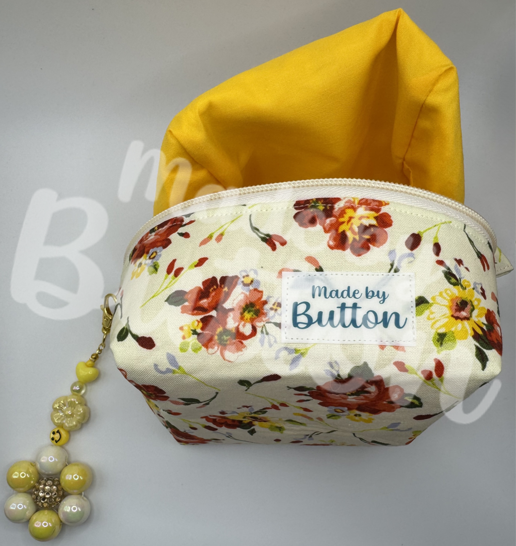 "Cozy Bouquet" Boxy Pouch (Variant C)