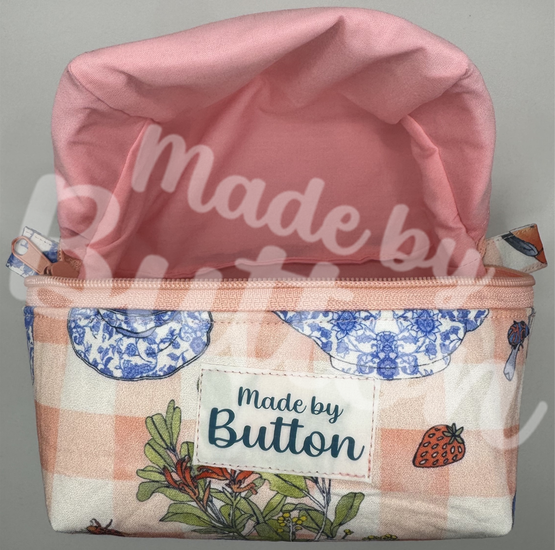 "Birdy Picnic" Boxy Pouch