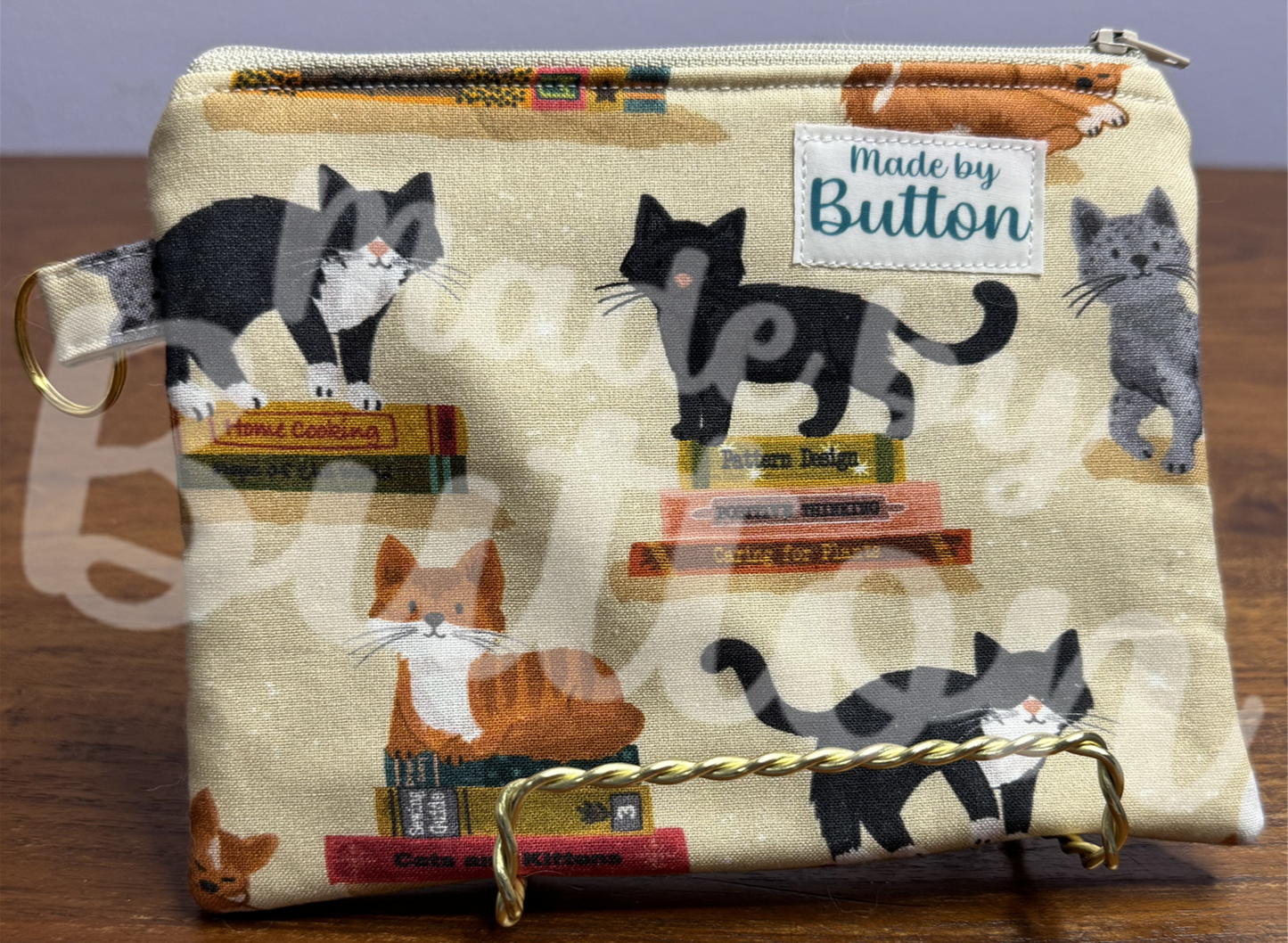 "Bookworm Kitty" Zipper Pouch (Variant A)