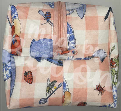 "Birdy Picnic" Boxy Pouch