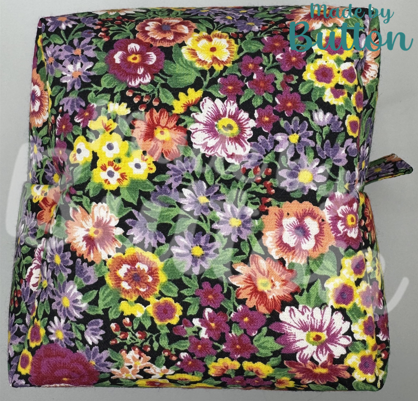 "The Garden's Gossip" Boxy Pouch