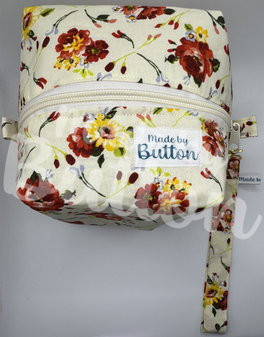 "Cozy Bouquet" Boxy Pouch (Variant D)