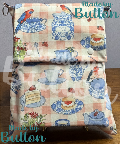 "Birdy Picnic" Large Book Sleeve
