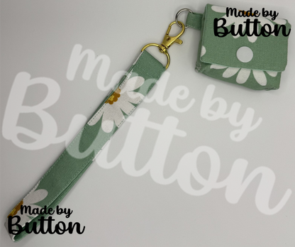 "Mint Daisy" Airpod Pro Case (Variant A)