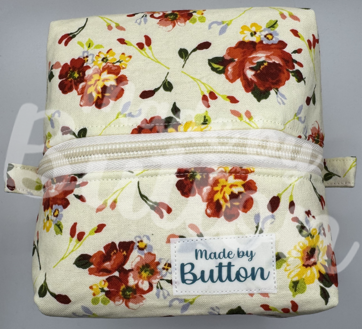 "Cozy Bouquet" Boxy Pouch (Variant C)