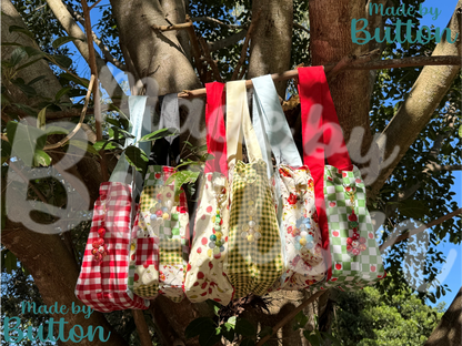 "Cozy Bouquet" Mini Tote (Variant B)